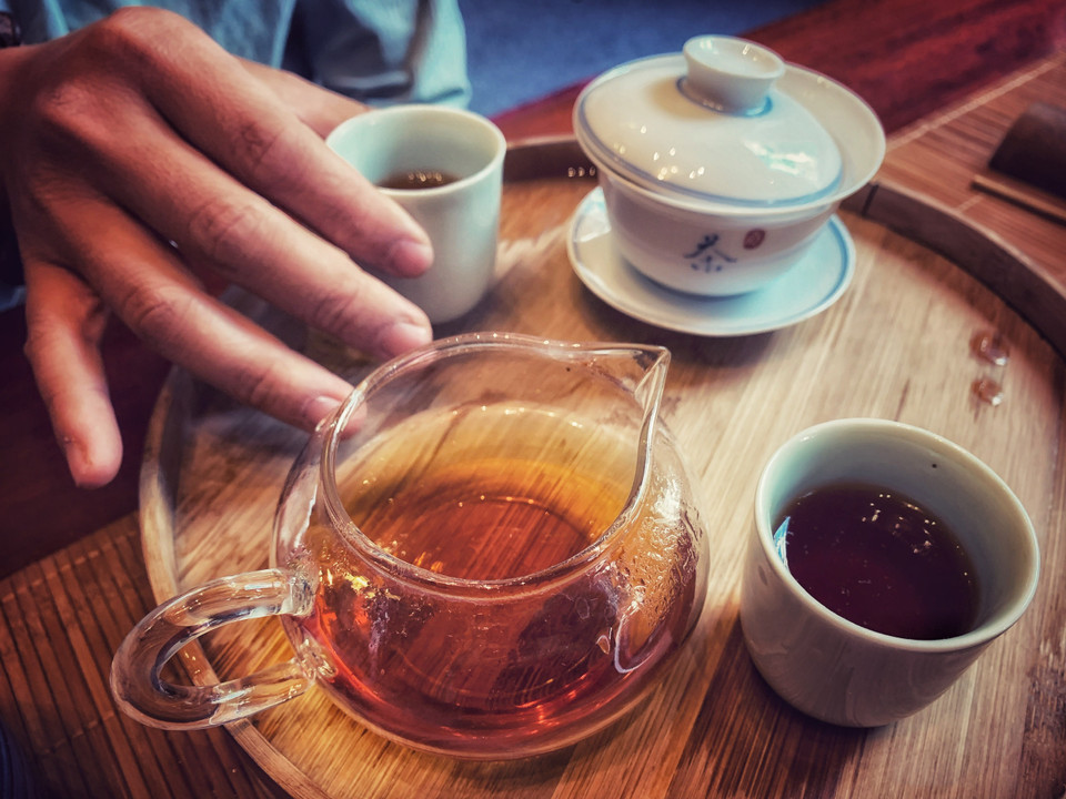 Bạn thấy không, ở nhà giãn cách nhưng chúng ta vẫn có cách để làm cho mỗi khoảnh khắc trôi qua thị vị và ý nghĩa hơn. (Ảnh: Mai Mai/Vietnam+)