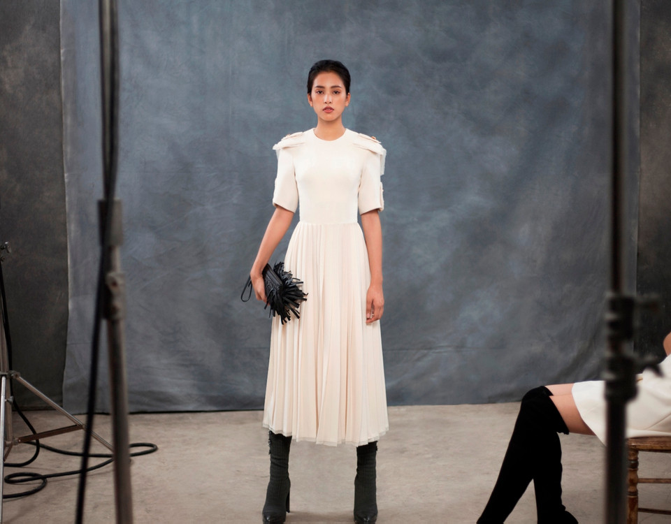 Hoa hậu Tiểu Vy xuất hiện đầy tinh tế, thời thượng và sang trọng trong từng thiết kế của Công Trí. (Ảnh: Danny Son Pham/Vietnam+)