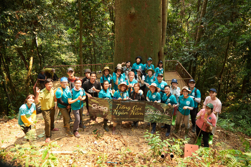 Những khoảnh khắc đẹp trong chuyến đi của các 'phượt thủ.' (Ảnh: CTV/Vietnam+)