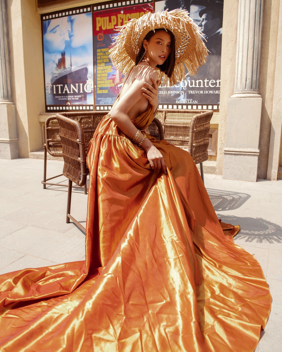 Mặc dù đã kết thúc nhiệm kỳ gần nửa năm nhưng độ thu hút của Hoa hậu Tiểu Vy vẫn chưa có dấu hiệu hạ nhiệt. Cô cho biết sắp tới sẽ tập trung và đầu tư nghiêm túc để lấn sân diễn xuất. (Ảnh: CTV/Vietnam+)