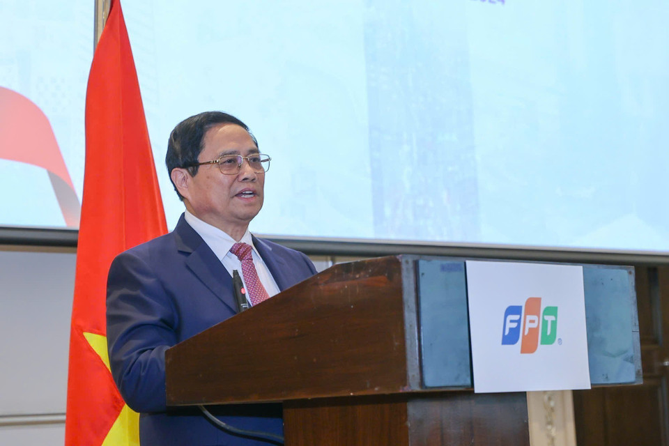 Thủ tướng Phạm Minh Chính phát biểu tại Lễ khai trương Văn phòng của FPT tại Riyadh (Saudi Arabia). (Ảnh: Dương Giang/TTXVN)