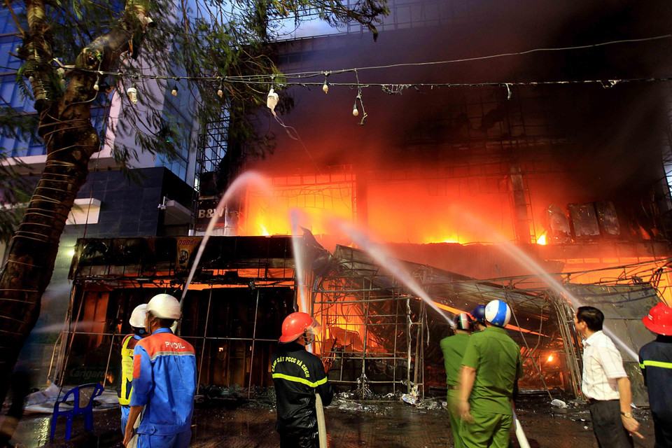 Hiện trường vụ cháy. (Ảnh: An Đăng/TTXVN)