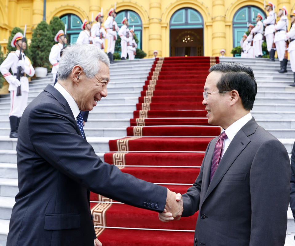 Chiều 28/8, tại Phủ Chủ tịch, Chủ tịch nước Võ Văn Thưởng tiếp Thủ tướng Singapore Lý Hiển Long đang có chuyến thăm chính thức Việt Nam. (Ảnh: Thống Nhất/TTXVN)