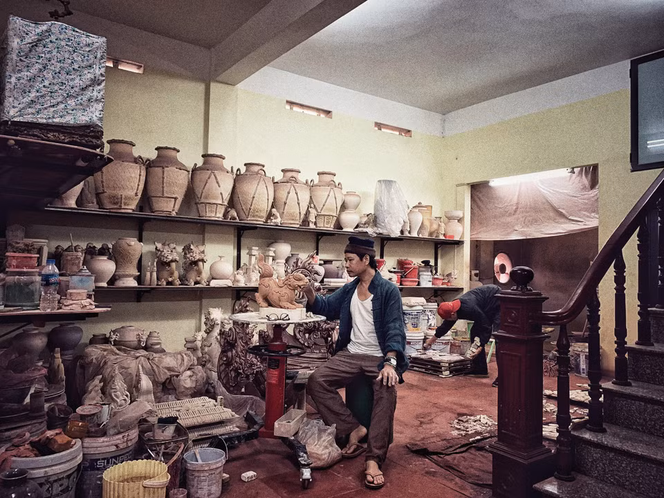 Không gian sáng tạo của Trần Tước.(Ảnh: Xuân Mai/Vietnam+)