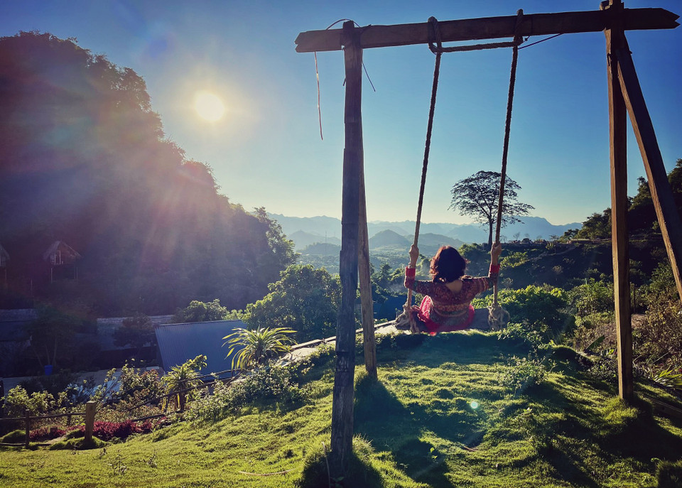Điểm đón được trọn vẹn cảnh bình minh lên ở Mộc Châu. (Ảnh: Xuân Mai/Vietnam+)