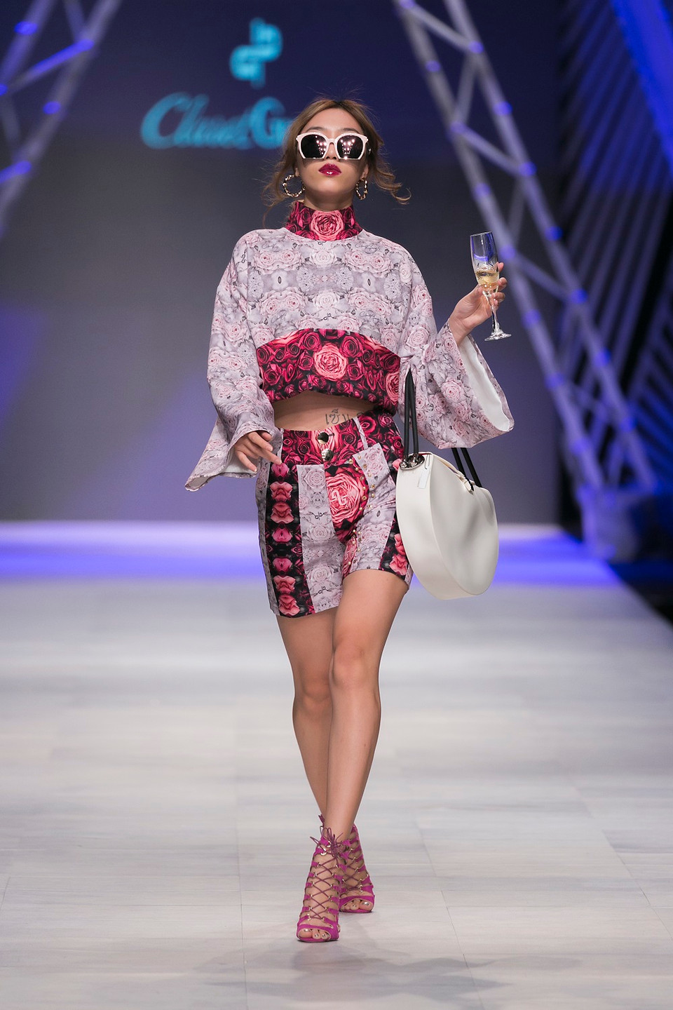 Bộ sưu tập 'Enchanté' của nhà thiết kế Claret Giang Lê.