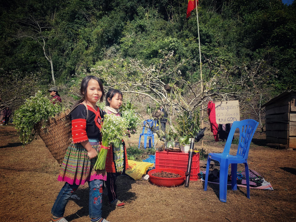 Các sản phẩm nông nghiệp được bày bán ngày càng nhiều ở những điểm đông du khách. (Ảnh: Xuân Mai/Vietnam+)