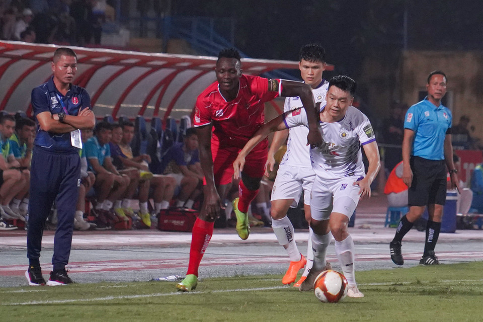 Câu lạc bộ Hà Nội bước vào cuộc tiếp đón Hải Phòng trên sân nhà Hàng Đẫy với mục tiêu giành trọn 3 điểm để tiếp tục duy trì ngôi đầu trên bảng xếp hạng V-League 2023. (Ảnh: Việt Anh/Vietnam+)