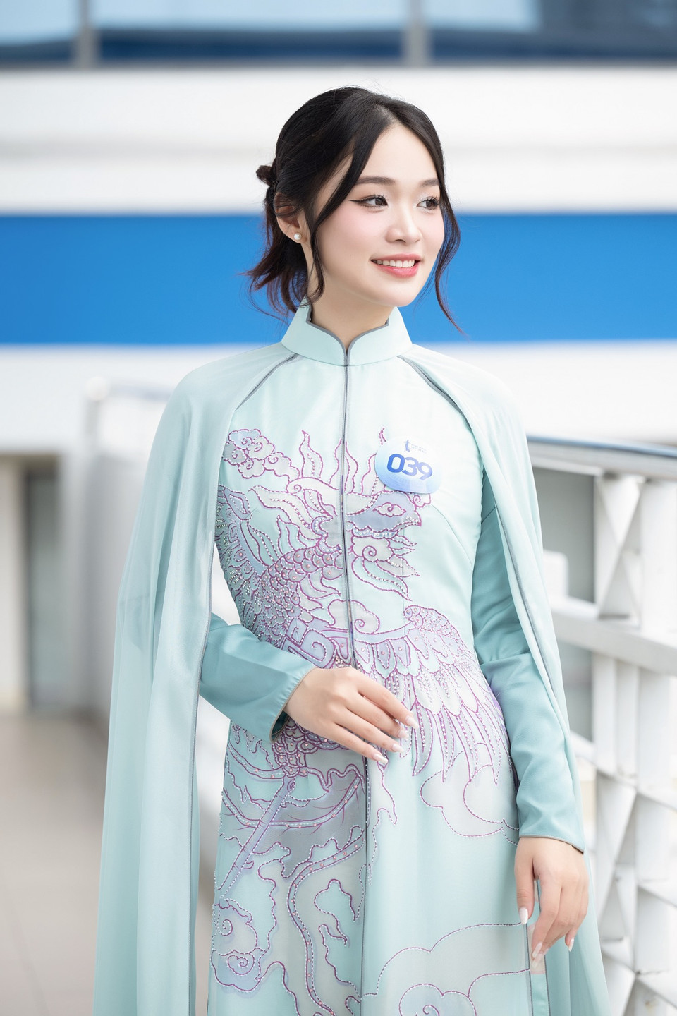 Là một trong những thí sinh đầu tiên đến với vòng Sơ khảo, thí sinh Phạm Thị Kiều Oanh đến từ Huế. Cô từng là phiên dịch viên cho Miss Charm Brazil tại cuộc thi Miss Charm 2023. Kiều Oanh cho biết ngoài tiếng Anh, cô cũng đang bắt đầu học thêm tiếng Tây Ban Nha. (Ảnh: CTV/Vietnam+)