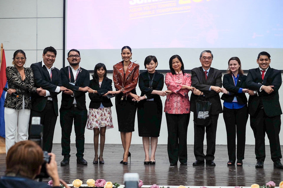  Đặc biệt, chiều ngày 20/2, Á hậu Hoàng Thùy chính thức đảm nhận vai trò diễn giả khi có bài diễn thuyết độc lập về chủ đề giới trẻ và những thay đổi của ASEAN trong thời đại mới. (Ảnh: Danah Pascual/Vietnam+)