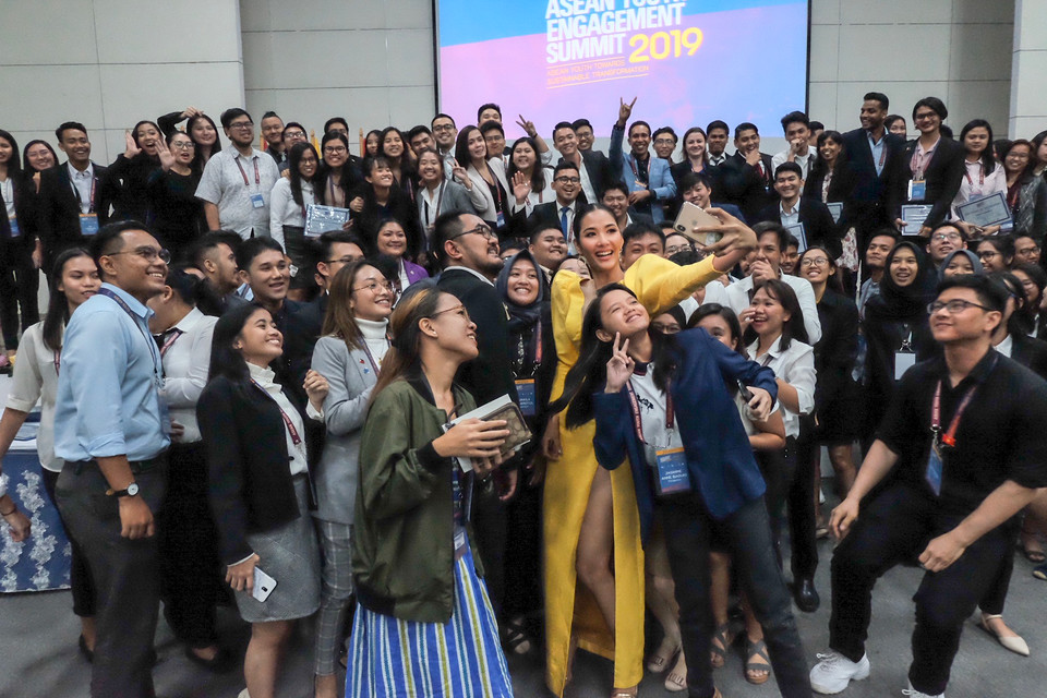 Bài diễn thuyết ấn tượng cùng những thông điệp tích cực đã đem đến thành công cho Hoàng Thùy khi cô liên tục nhận được những phản hồi tích cực, tạo được hiệu ứng tốt tác động mạnh mẽ đến khán giả và truyền thông Philippines. (Ảnh: Danah Pascual/Vietnam+) 