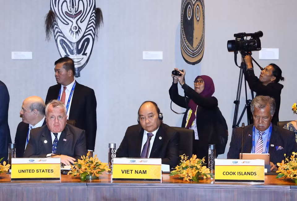 Thủ tướng Nguyễn Xuân Phúc tại cuộc đối thoại giữa các nhà lãnh đạo APEC với lãnh đạo các Quốc đảo Thái Bình Dương. (Ảnh: Thống Nhất/TTXVN)