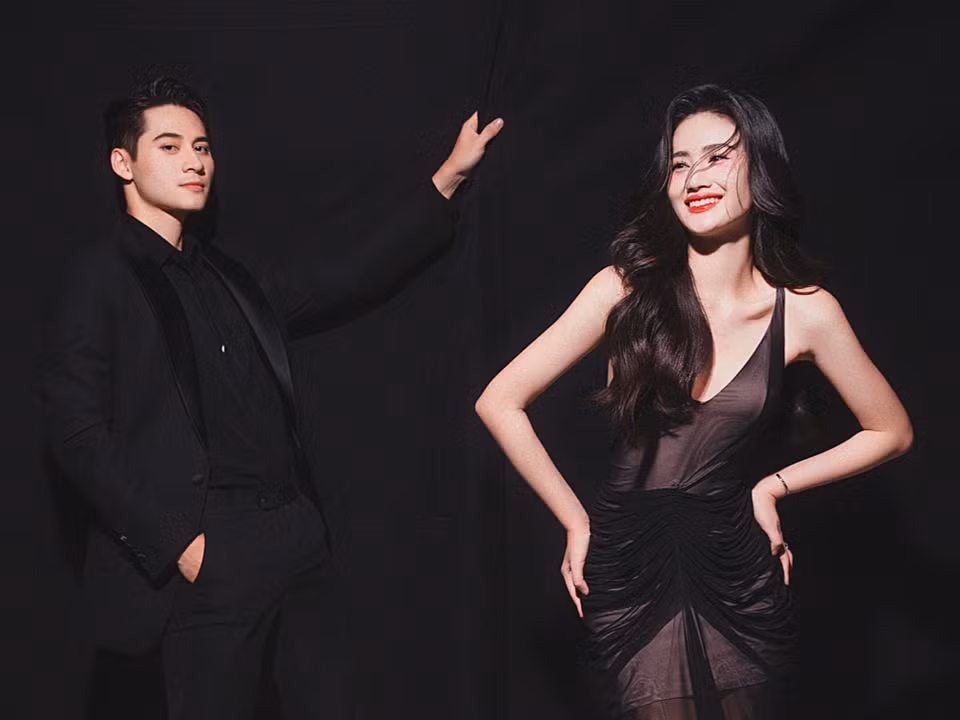 Hoa hậu Ý Nhi – Nam vương Tuấn Ngọc đã cùng thực hiện bộ ảnh thời trang độc đáo lấy tông màu đen-trắng làm chủ đạo, thể hiện sự tương phản mạnh mẽ. (Ảnh: CTV/Vietnam+)