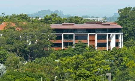 Quang cảnh bên ngoài khách sạn Capella, nơi diễn ra hội nghị thượng đỉnh Mỹ-Triều. (Nguồn: Kyodo/TTXVN)