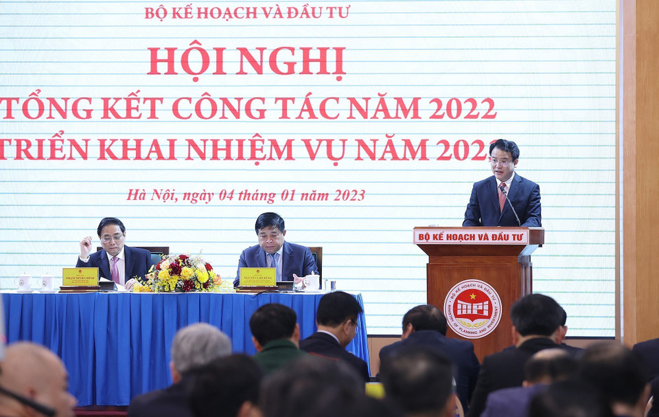 Thứ trưởng Bộ Kế hoạch và Đầu tư Trần Quốc Phương báo cáo Tổng kết công tác năm 2022 và triển khai nhiệm vụ năm 2023. (Ảnh: Dương Giang/TTXVN)
