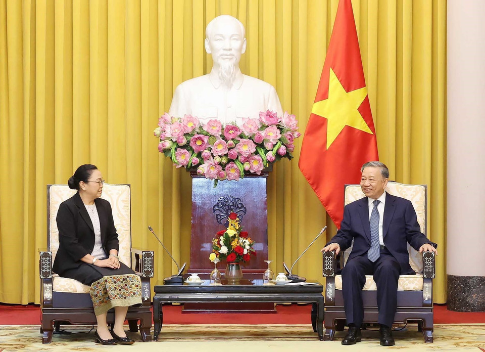 Chủ tịch nước Tô Lâm với Đại sứ Lào Khamphao Ernthavanh, đại diện nước Chủ tịch ASEAN 2024. (Ảnh: Nhan Sáng/TTXVN)