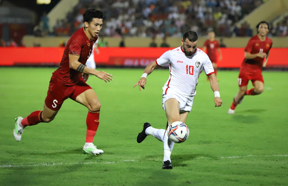 Đội tuyển Syria hơn Việt Nam 5 bậc trên bảng xếp hạng FIFA và được đánh giá là 'thuốc thử liều cao' đối với thầy trò huấn luyện viên Philiippe Troussier. (Ảnh: Hoài Nam/Vietnam+)