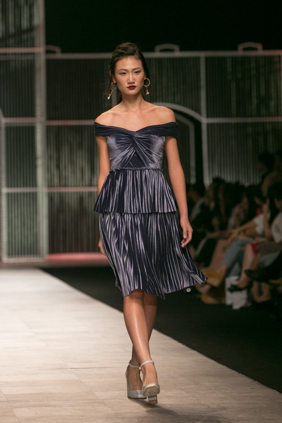 Đây là một trong những bộ sưu tập mà nhà thiết kế Giao Linh đặc biệt tâm đắc, được thiết kế dành riêng cho mùa cưới và mùa lễ hội cuối năm 2016 đầu 2017. (Ảnh: BTC)