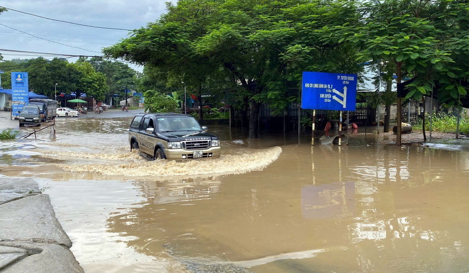 Ngập úng tại xã Tú Thịnh, huyện Sơn Dương, tỉnh Tuyên Quang. (Ảnh: TTXVN phát)