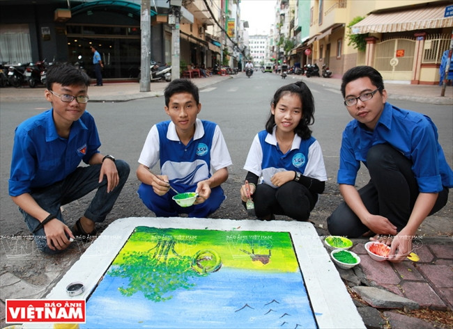 Đây là chương trình phối hợp giữa Phường Đoàn 10 và các bạn trẻ đang học tại Khoa mỹ thuật trường Đại học Sài Gòn.
