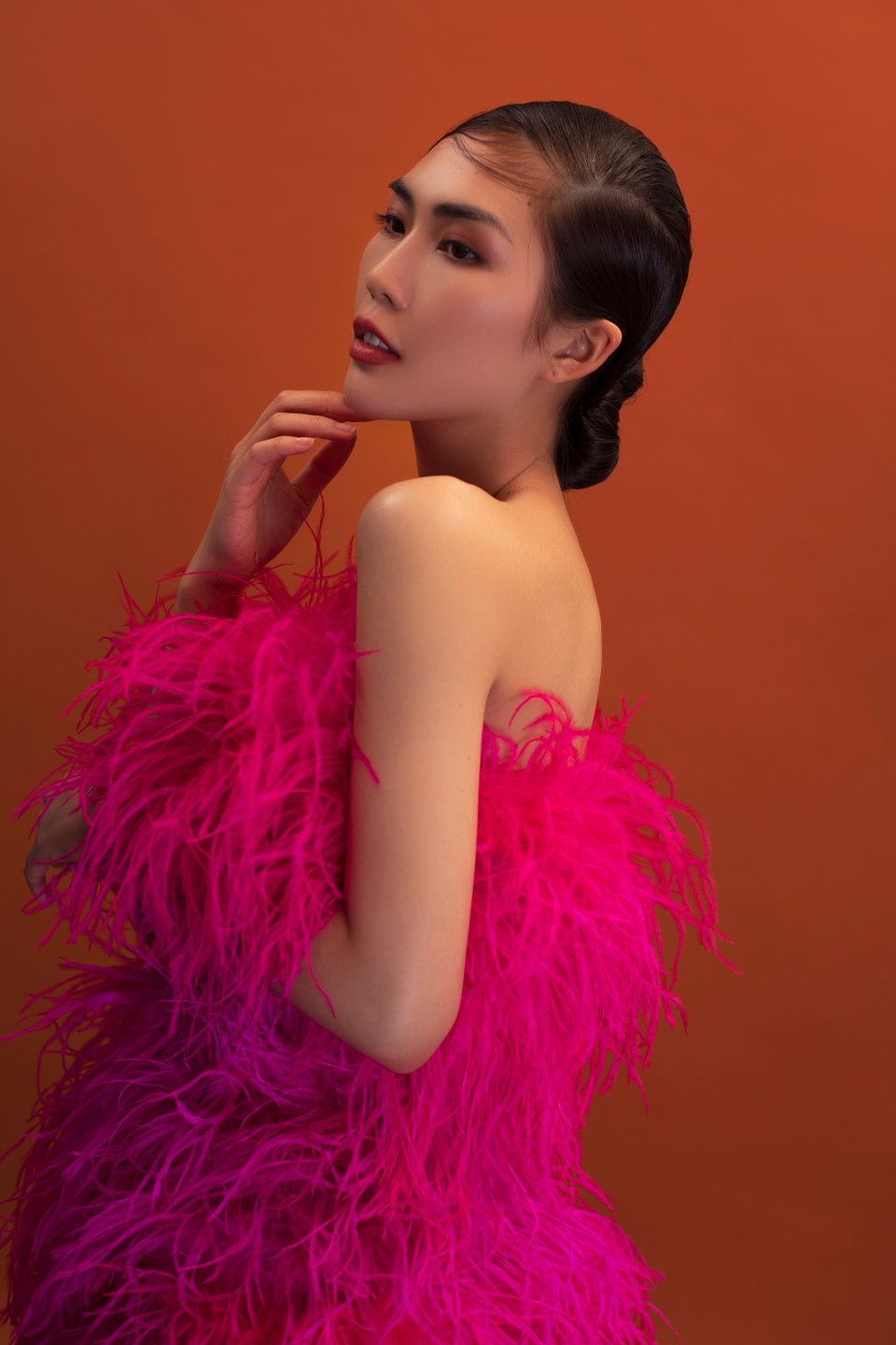 Điều đầu tiên Tường Linh muốn thay đổi chính là hình ảnh bên ngoài. (Ảnh: Tang Tang/Vietnam+)