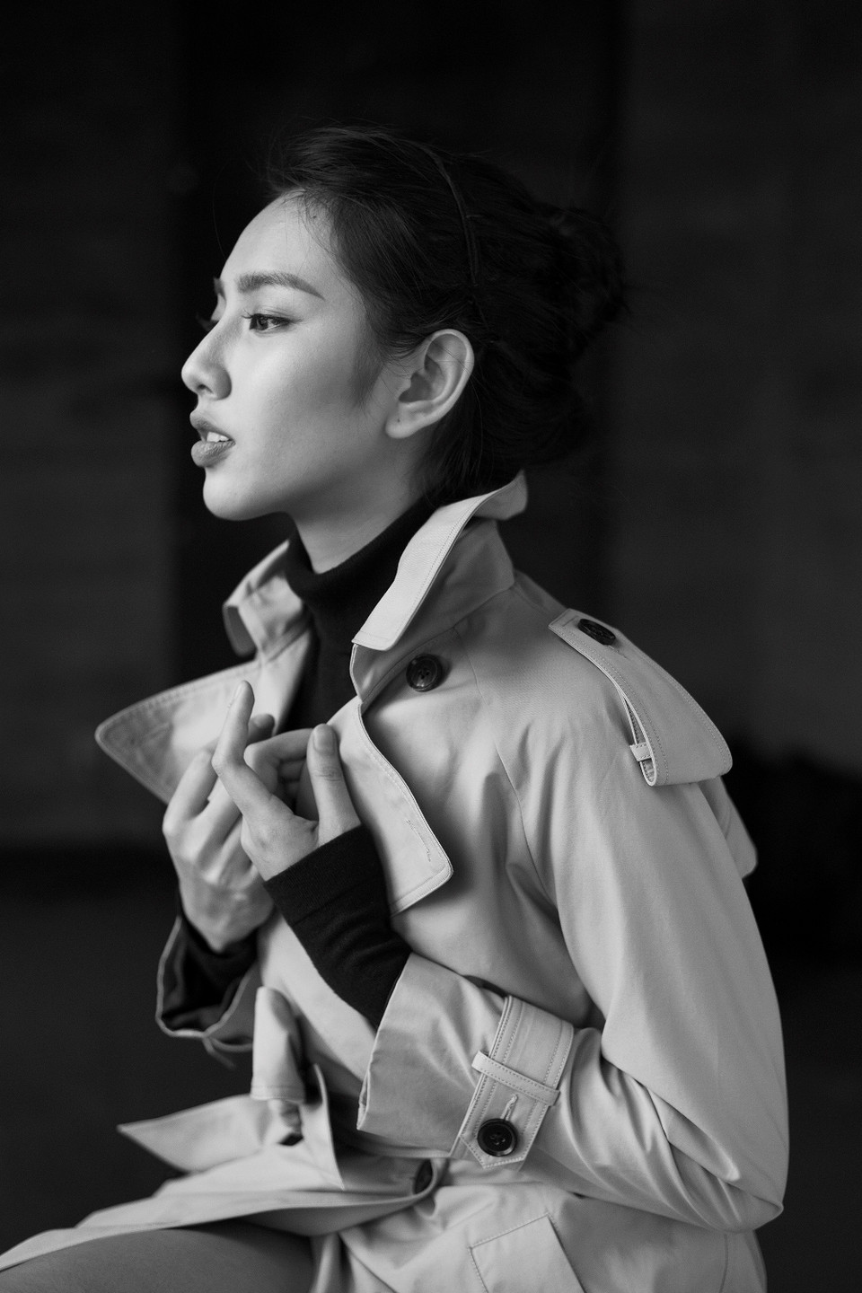 Với thần thái và nét đẹp tươi mới, Thùy Tiên đang ngày càng được nhiều nhà thiết kế trong nước và các nhãn hàng yêu mến ‘chọn mặt gửi vàng.’ (Ảnh: Bobby Nguyễn/Vietnam+)