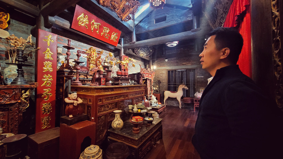 Nơi đây trở thành điểm đến ưa thích dành cho những du khách thích tìm hiểu về vốn cổ Việt. (Ảnh: Mai Mai/Vietnam+)