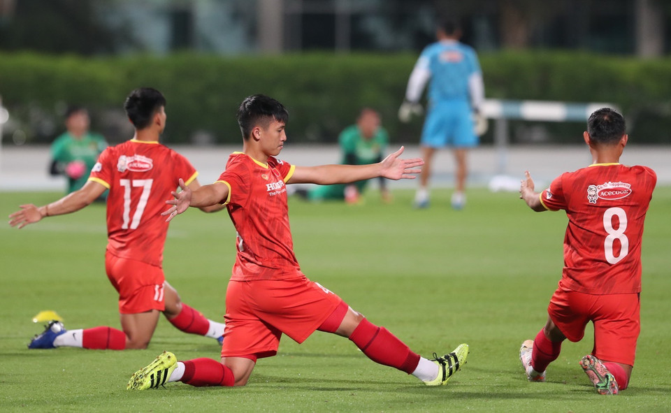 Đội tuyển Việt Nam tập luyện trước trận giao hữu với đội tuyển Jordan. (Ảnh: Hoàng Linh/TTXVN)