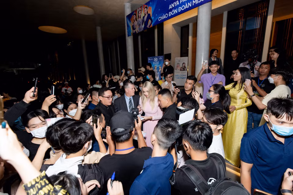 Ban tổ chức cũng cho hay đương kim Miss World 2021 Karolina Bielawski và đoàn đại diện Miss World sẽ có những hoạt động thiện nguyện ý nghĩa cùng top 3 Miss World Vietnam 2022 sau khi đăng quang tại tỉnh Bình Định. (Ảnh: CTV/Vietnam+)