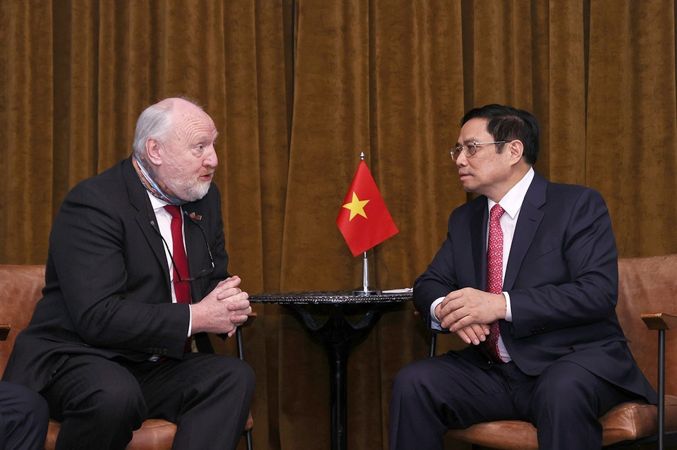 Thủ tướng Phạm Minh Chính tiếp Hiệu trưởng trường Đại học Liverpool và Đại học Hume. (Ảnh: Dương Giang/TTXVN)