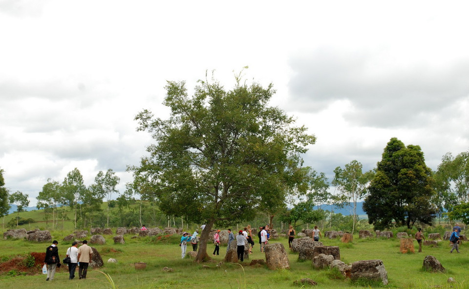 Nằm cách thủ phủ Phônxavẳn của Xiengkhuang chừng 12km, Bản Ang là địa điểm nổi tiếng nhất với 334 chum được tìm thấy. (Ảnh: Phạm Kiên/Vietnam+)