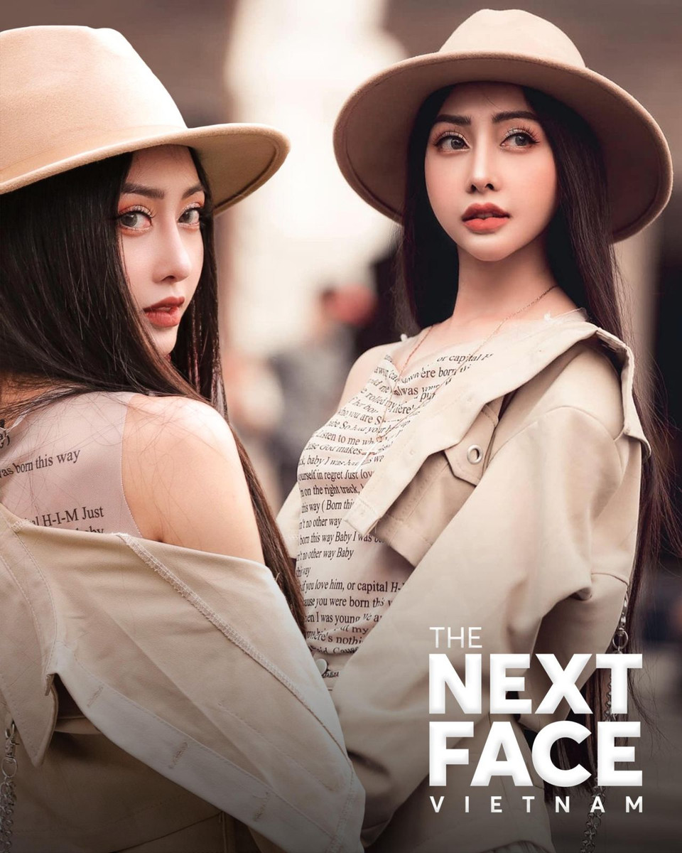 Sau khi sàng lọc hồ sơ dự thi, từ ngày 11/10, The Next Face Vietnam chính thức mở cổng bình chọn online trên Fanpage chương trình nhằm tìm ra những gương mặt sở hữu lượng tương tác nhiều nhất ở mỗi bảng và được ban tổ chức đánh giá cao để có cơ hội vào thẳng Vòng chọn đội. Khả năng tạo sức ảnh hưởng trên mạng xã hội cũng là một trong những tiêu chí để The Next Face Vietnam khác so với những chương trình tìm kiếm người mẫu khác. Nhiều gương mặt nổi bật mang nhiều màu sắc hiện đại và cá tính khác nhau đã dần xuất hiện. (Ảnh: BTC)