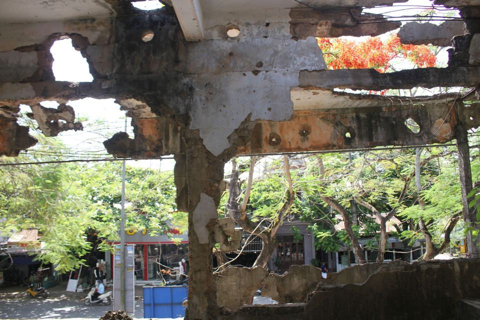 Những gì còn sót lại của Trường Bồ Đề sau những trận mưa bom, bão đạn. (Ảnh: Thanh Thủy/TTXVN)