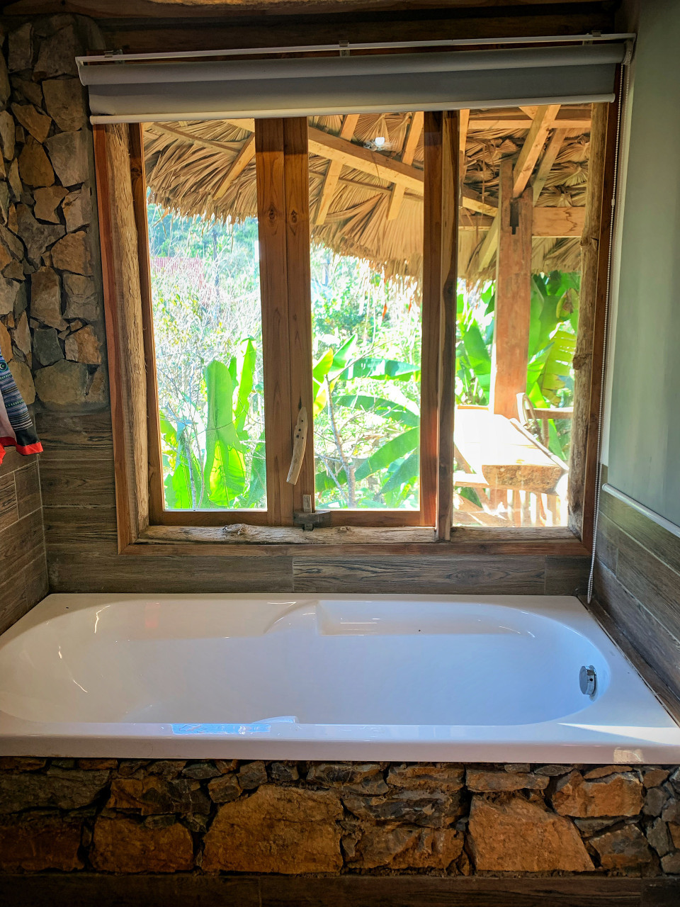 Mặc dù homestay được thiết kế mộc mạc nhưng lại vô cùng chi tiết và tiện nghi. (Ảnh: Mai Mai/Vietnam+)