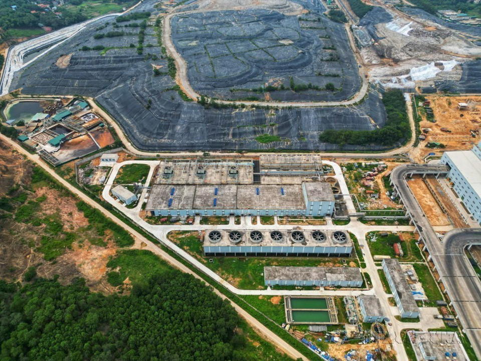 Công tác quản lý, bảo vệ môi trường được Hà Nội chú trọng, đầu tư. Trong ảnh: Nhà máy Điện rác Sóc Sơn đáp ứng nhu cầu xử lý rác thải của Hà Nội. (Ảnh: Tuấn Anh/TTXVN)