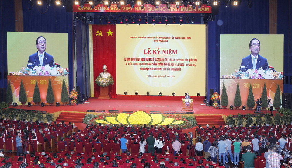 Đồng chí Hoàng Trung Hải, Ủy viên Bộ Chính trị, Bí thư Thành ủy, Trưởng đoàn đại biểu Quốc hội Thành phố Hà Nội phát biểu khai mạc. (Ảnh: Lâm Khánh/TTXVN)