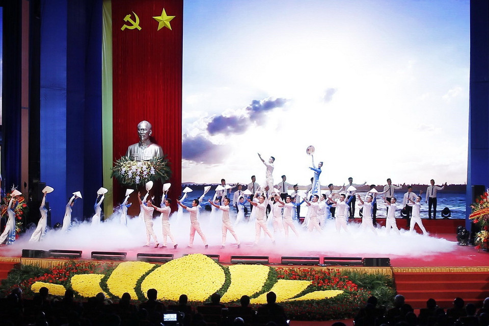 Chương trình nghệ thuật chào mừng với chủ đề: Hà Nội-Niềm tin và hy vọng. (Ảnh: Trọng Đức/TTXVN)