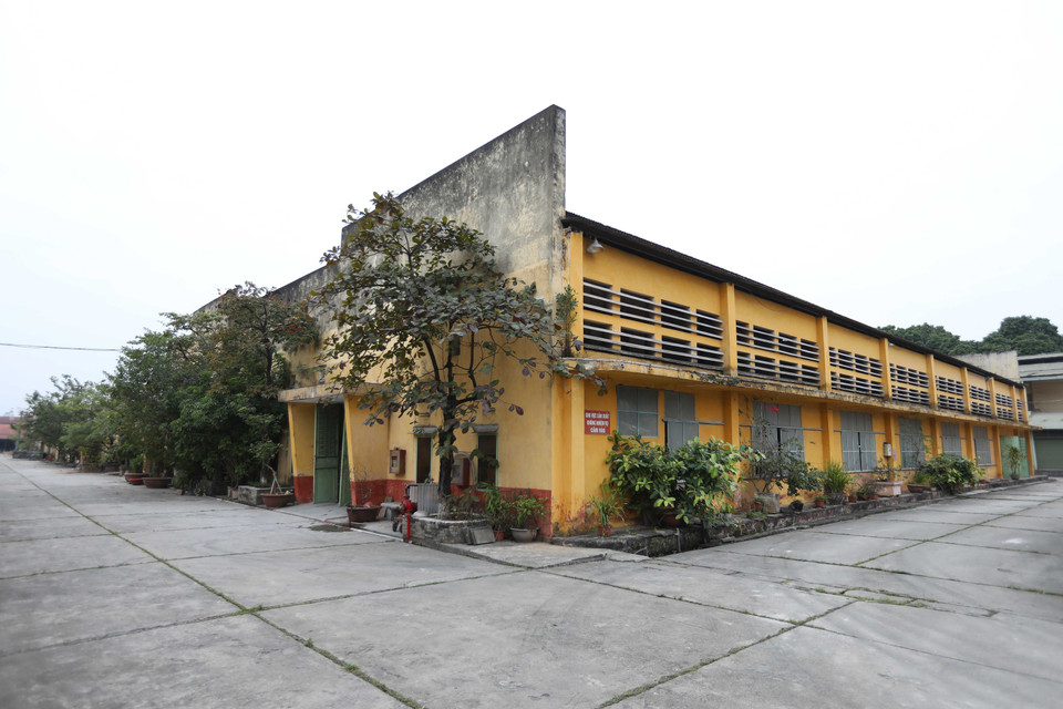 Khu nhà xưởng Công nhân công ty gạch Nam Thắng (quận Hai Bà Trưng) - nơi đây từng bị bom B-52 rải thảm phá hủy. (Ảnh: Hoàng Hiếu/TTXVN)