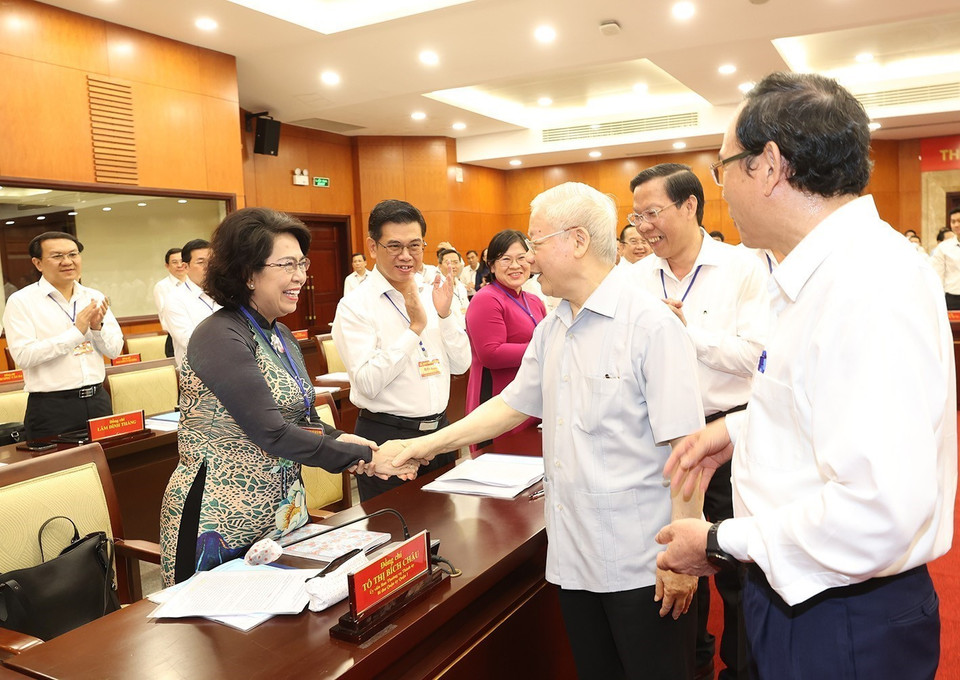 Tổng Bí thư Nguyễn Phú Trọng với các đại biểu. (Ảnh: Trí Dũng/TTXVN)