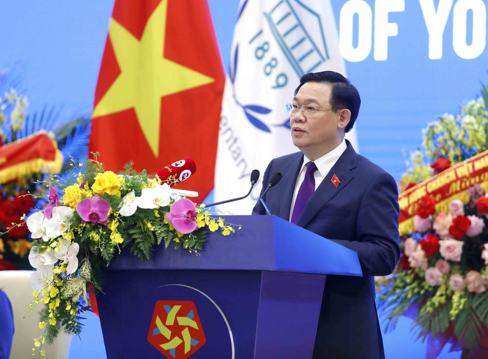 Chủ tịch Quốc hội Vương Đình Huệ phát biểu tại Phiên Bế mạc Hội nghị Nghị sỹ Trẻ Toàn cầu lần thứ 9. (Ảnh: TTXVN)
