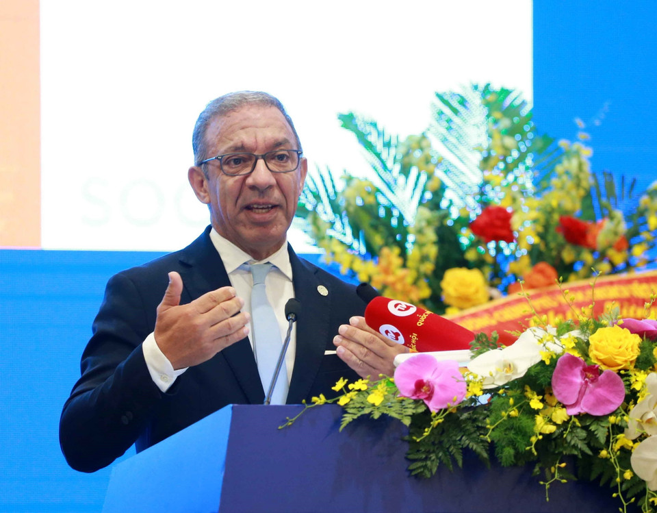 Chủ tịch Liên minh Nghị viện Thế giới Duarte Pacheco phát biểu bế mạc Hội nghị. (Ảnh: TTXVN)