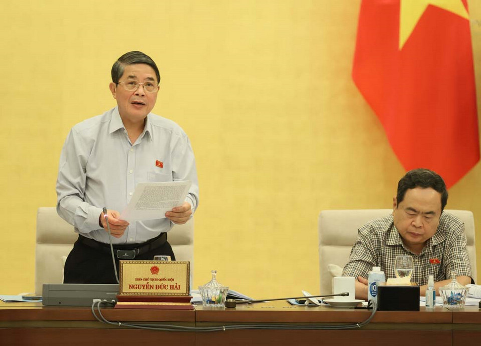Phó Chủ tịch Quốc hội Nguyễn Đức Hải điều hành phiên họp. (Ảnh: An Đăng/TTXVN)