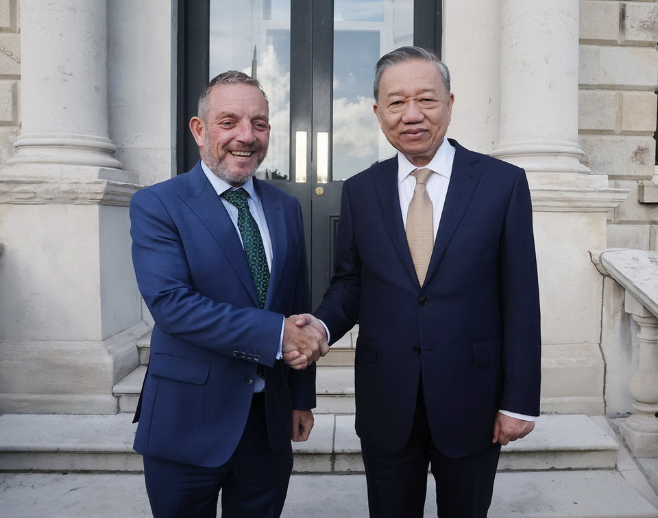 Tổng Bí thư, Chủ tịch nước Tô Lâm hội kiến Chủ tịch Thượng viện Ireland Jerry Buttimer. (Ảnh: Trí Dũng/TTXVN)