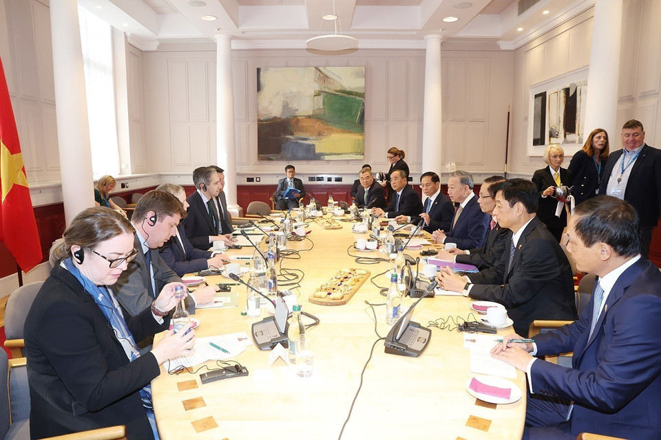 Tổng Bí thư, Chủ tịch nước Tô Lâm trong cuộc gặp Thủ tướng Ireland Simon Harris tại thủ đô Dublin, ngày 3/10/2024. (Ảnh: Trí Dũng/TTXVN)