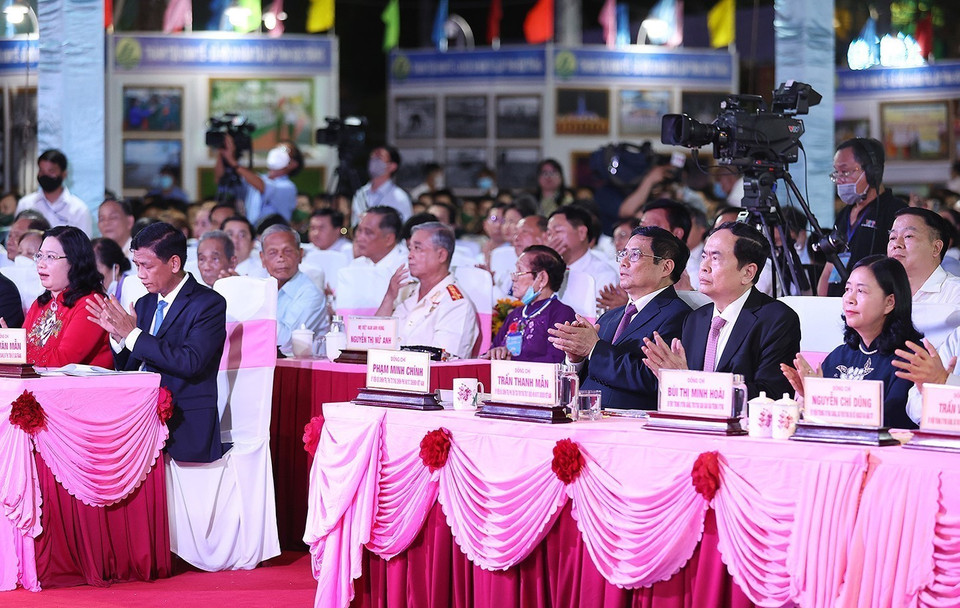 Thủ tướng Phạm Minh Chính và các đại biểu dự buổi lễ. (Ảnh: Dương Giang/TTXVN)