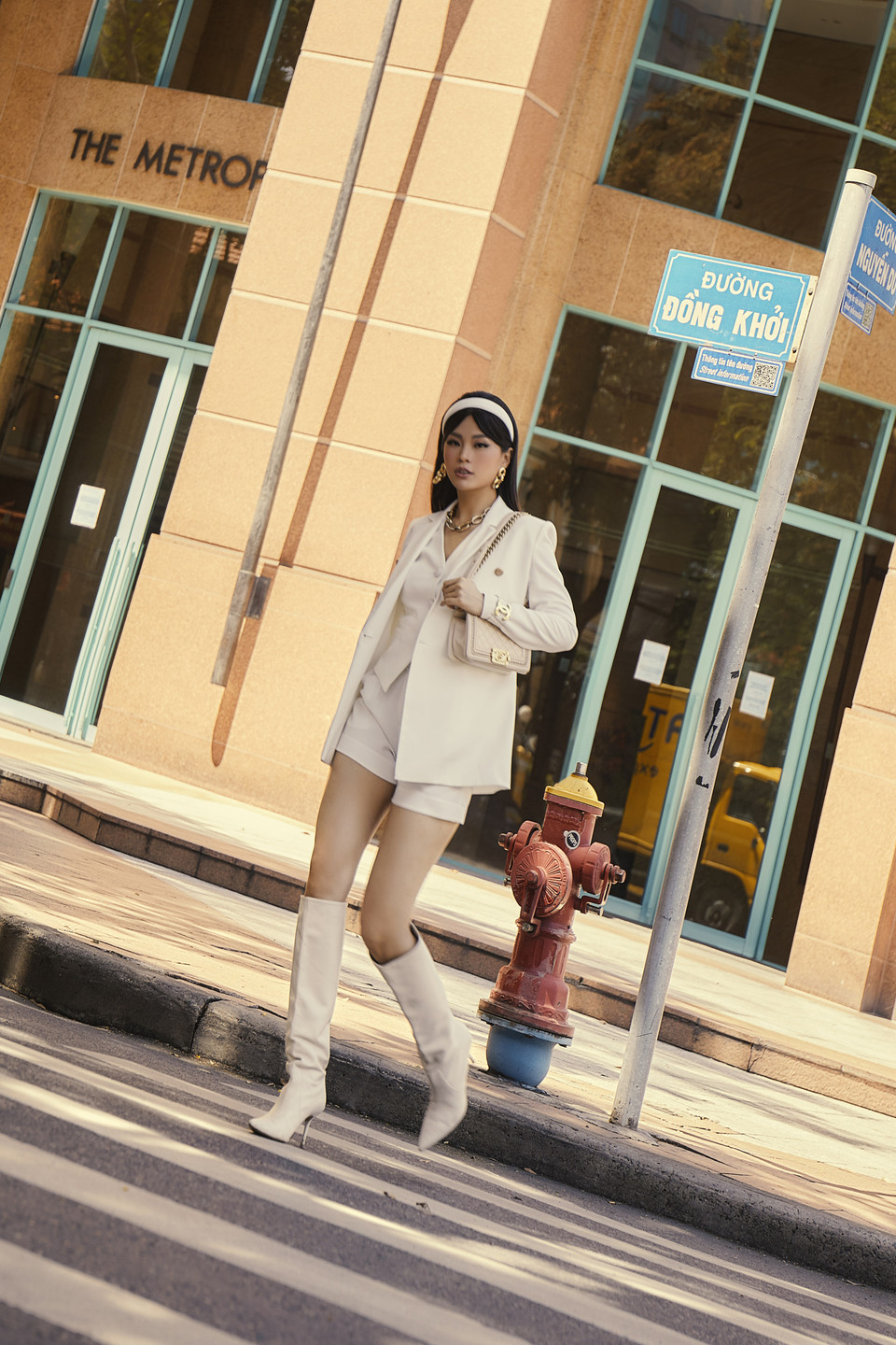 Trở về Việt Nam sau 9 tháng kẹt vì dịch COVID-19 tại Ba Lan, Diễm Trang vẫn tiếp tục hoạt động sôi nổi với vai trò MC tại các sự kiện cũng như nhiều chương trình truyền hình. (Ảnh: CTV/Vietnam+)