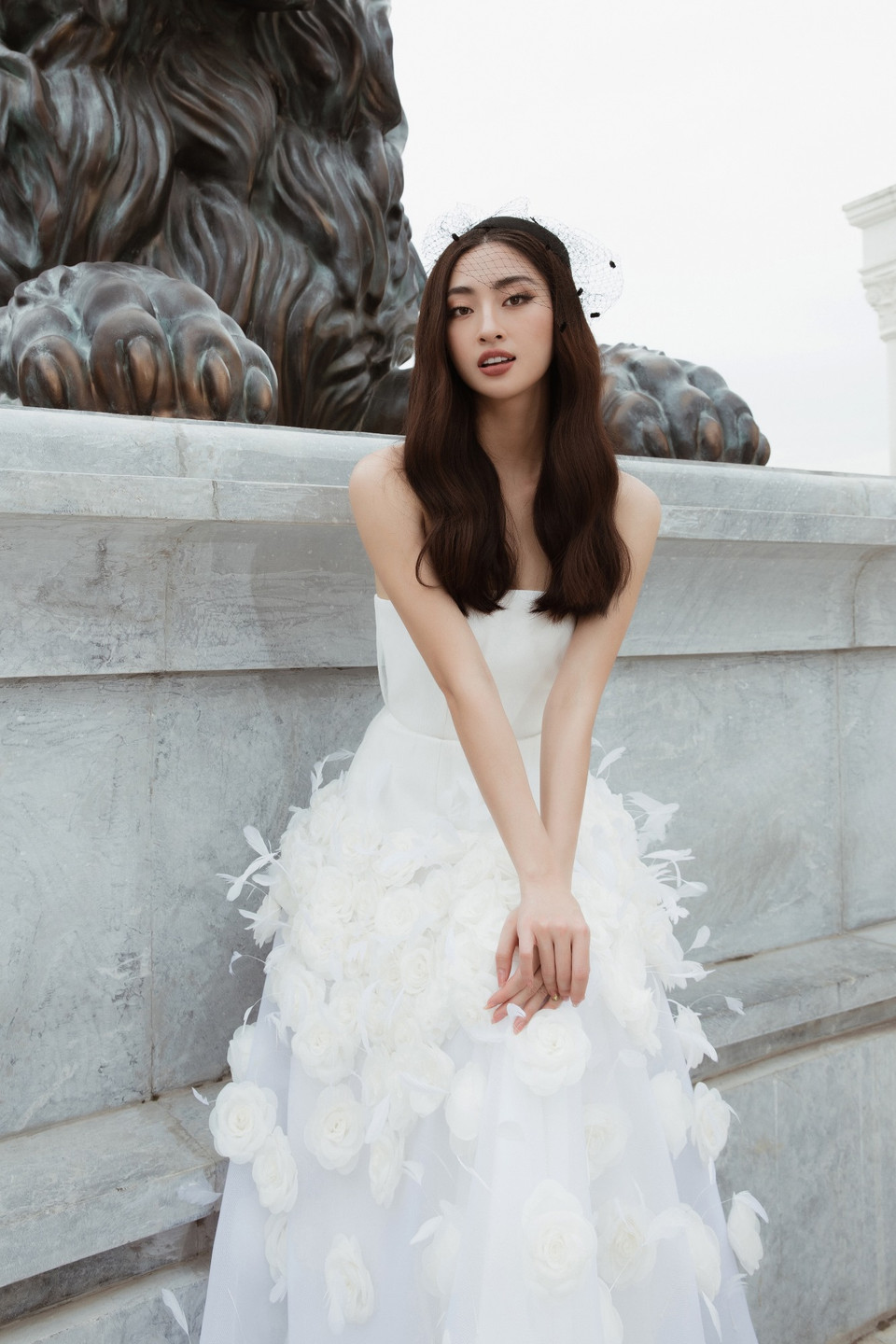 Ngắm một số hình ảnh đậm phong cách châu Âu của Hoa hậu Lương Thùy Linh. (Ảnh: CTV/Vietnam+)