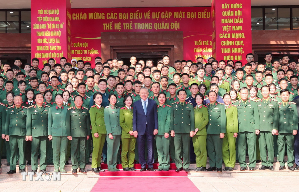 Tổng Bí thư Tô Lâm và các đại biểu. (Ảnh: Trọng Đức/TTXVN)