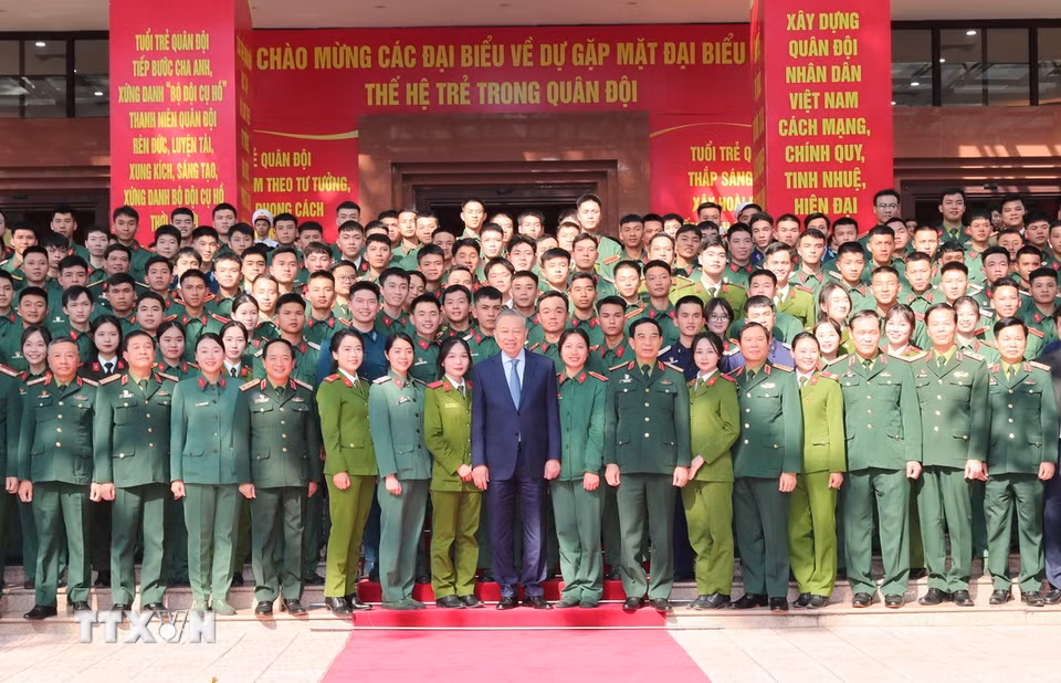 Tổng Bí thư Tô Lâm và các đại biểu. (Ảnh: Trọng Đức/TTXVN)