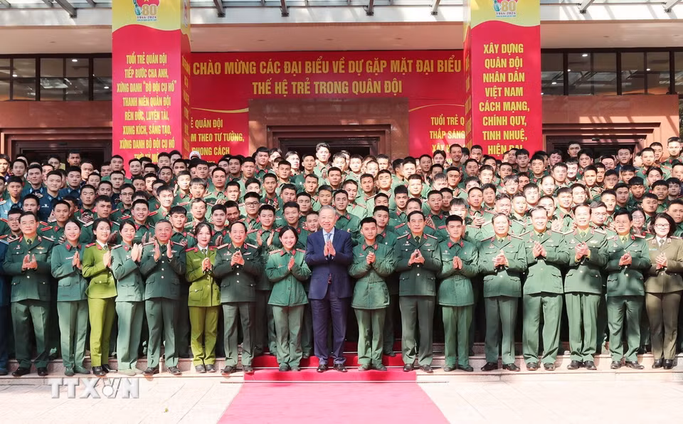 Tổng Bí thư Tô Lâm và các đại biểu. (Ảnh: Trọng Đức/TTXVN)